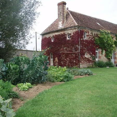 Chateau De Villiers * Essay