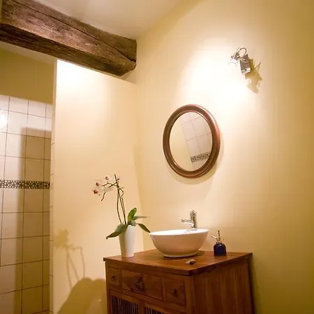 Bed & Breakfast Chateau De Villiers Essay