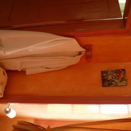 Bed & Breakfast Chateau De Villiers Essay