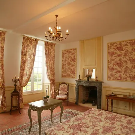 Chateau De Villiers Bed & Breakfast *